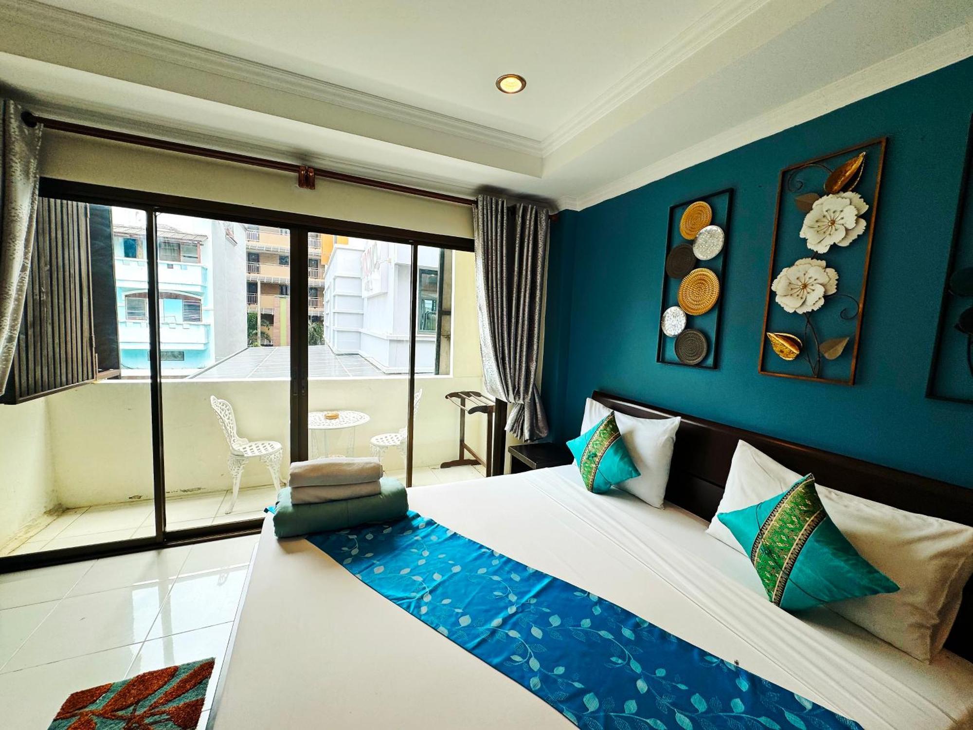 Готель Sky Silk Decoration House Patong Екстер'єр фото