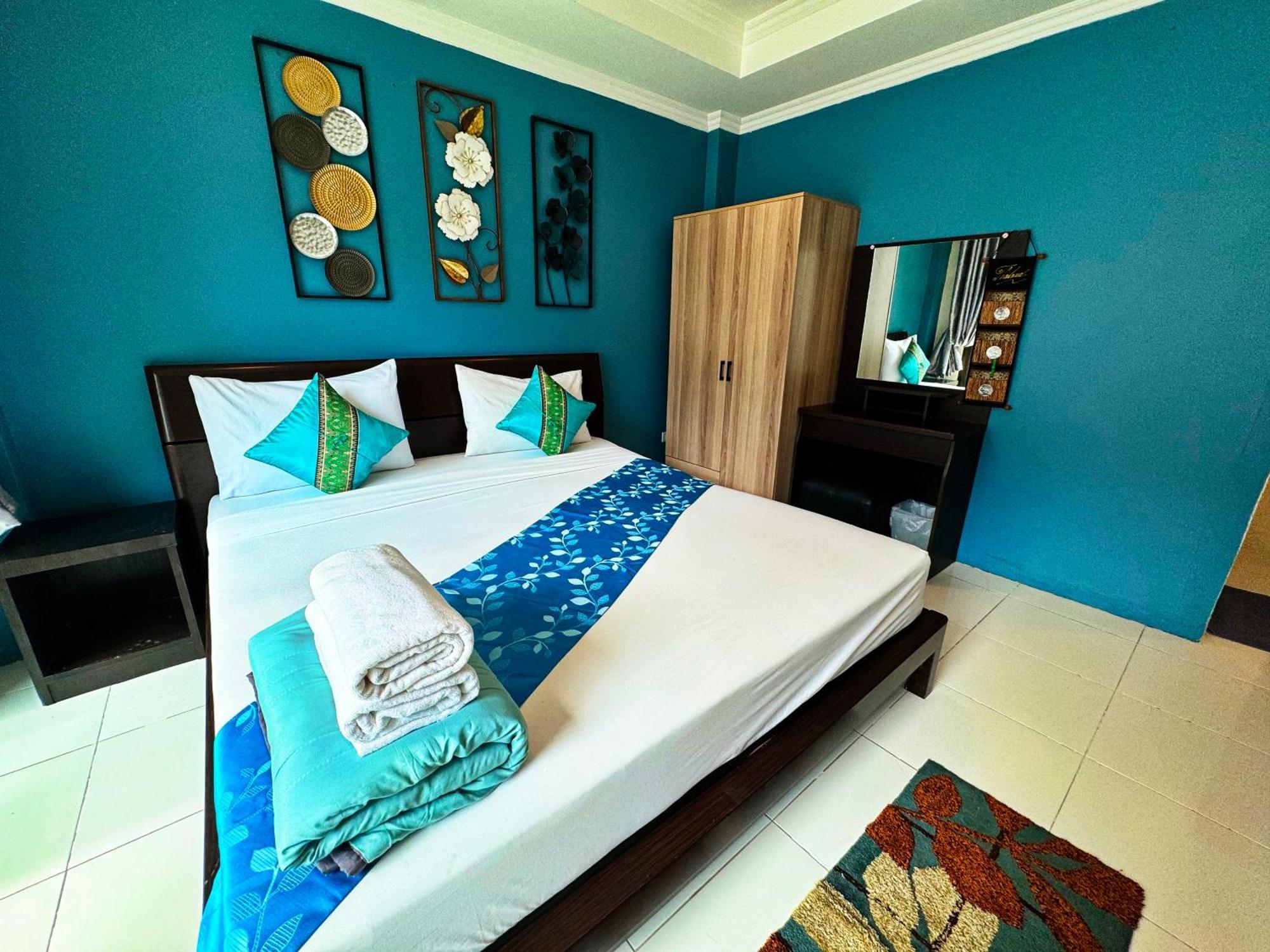Готель Sky Silk Decoration House Patong Екстер'єр фото
