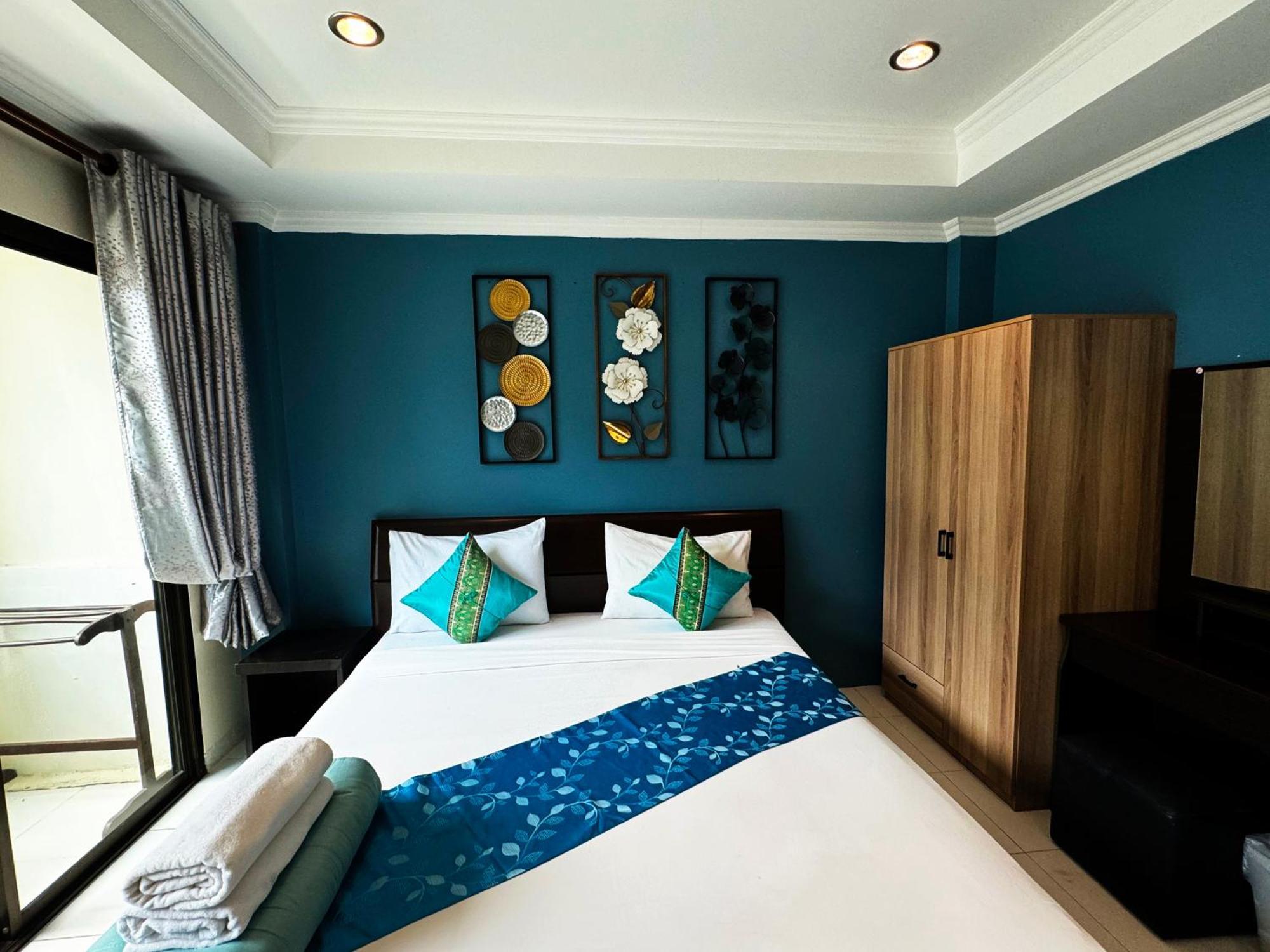 Готель Sky Silk Decoration House Patong Екстер'єр фото