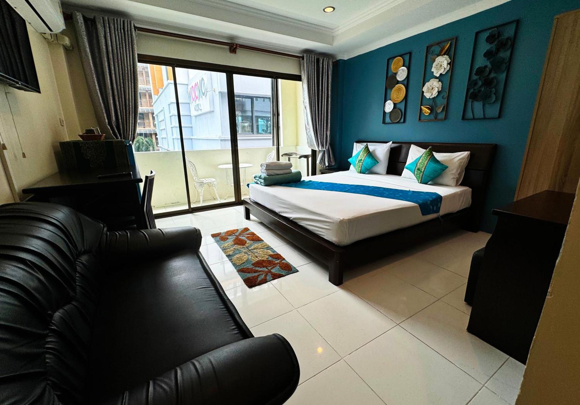 Готель Sky Silk Decoration House Patong Екстер'єр фото