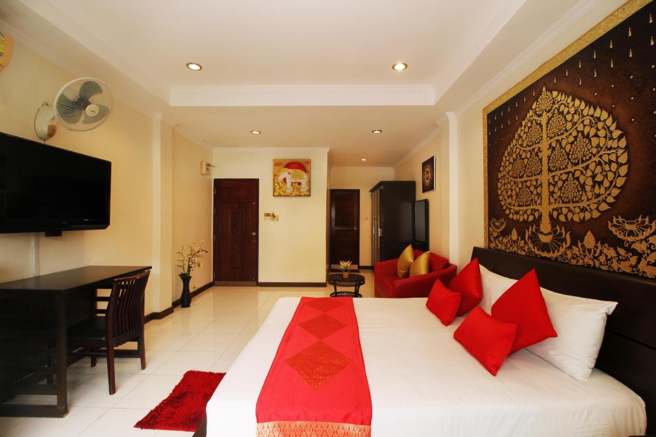 Готель Sky Silk Decoration House Patong Екстер'єр фото