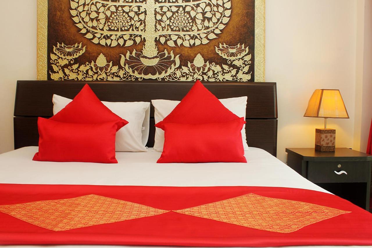 Готель Sky Silk Decoration House Patong Екстер'єр фото