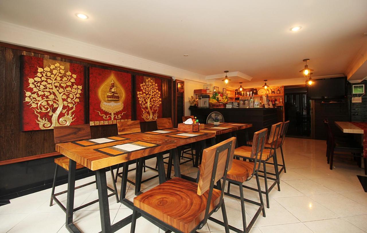 Готель Sky Silk Decoration House Patong Екстер'єр фото